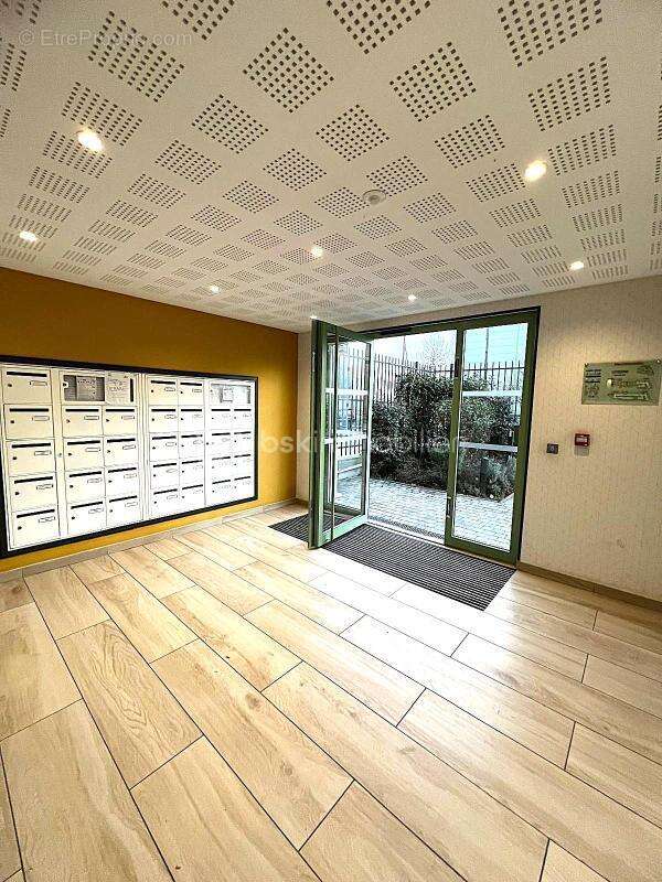 Appartement à LE BLANC-MESNIL