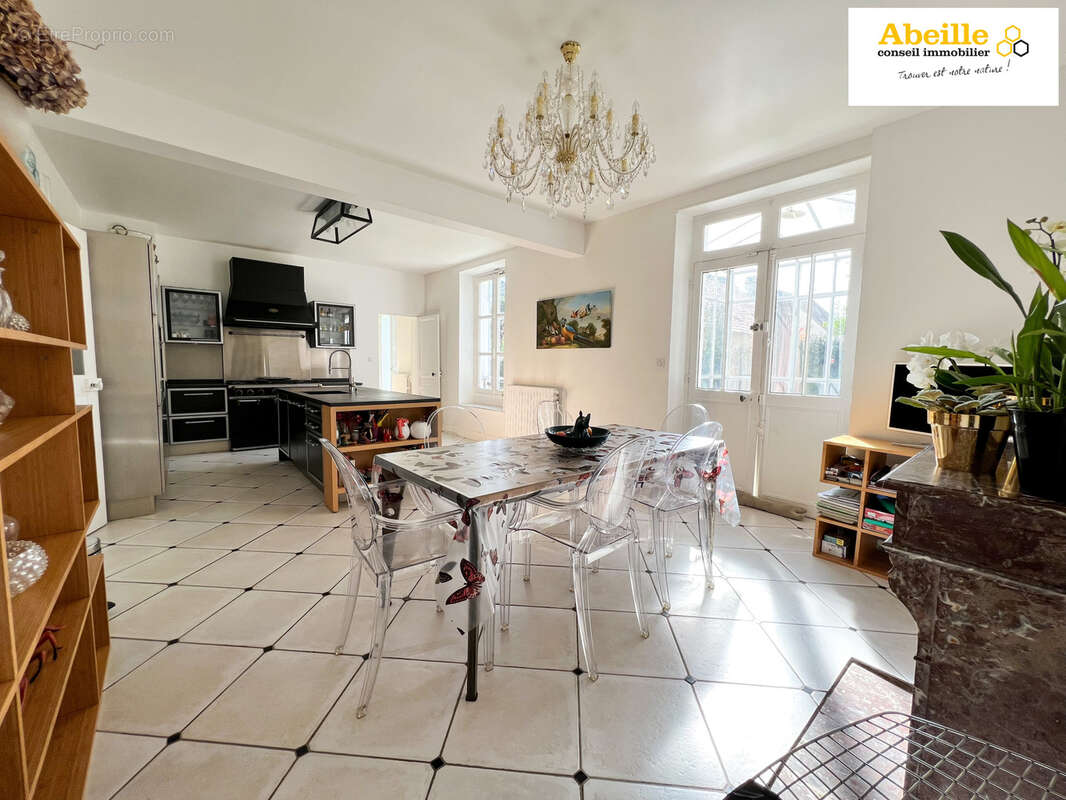 Maison à SAINT-CHERON