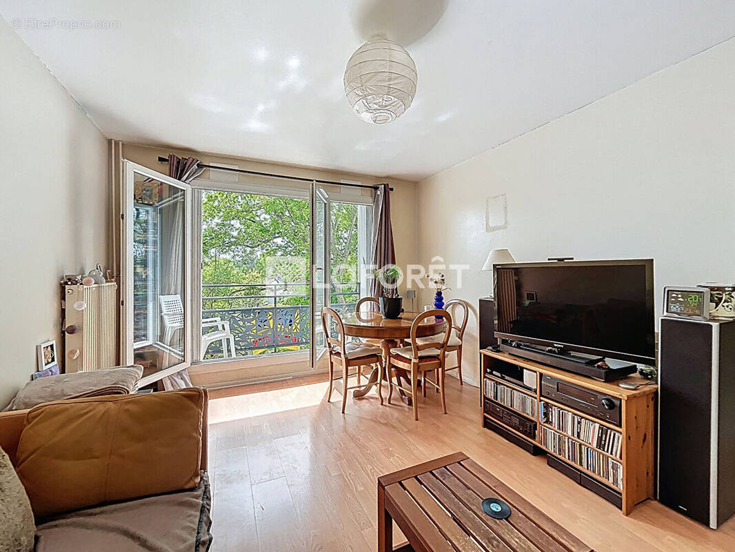 Appartement à VERNEUIL-SUR-SEINE