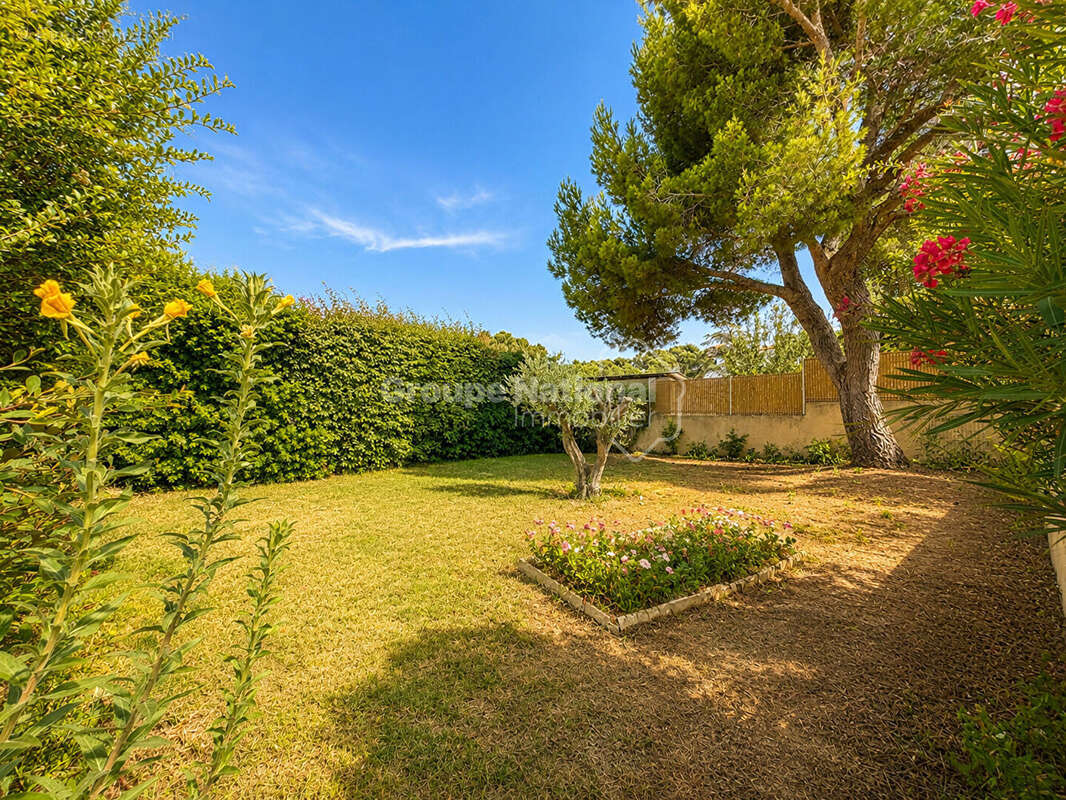 Exclusivité à Ensuès-la-Redonne : Une maison où l'on vit en vacances toute l'année - photo 12