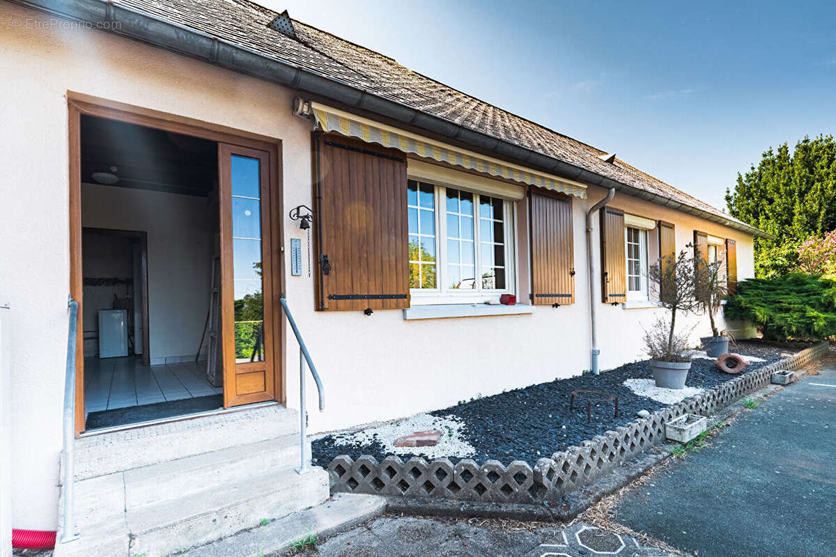 Maison  6 pièce(s) 121 m2 - photo 2