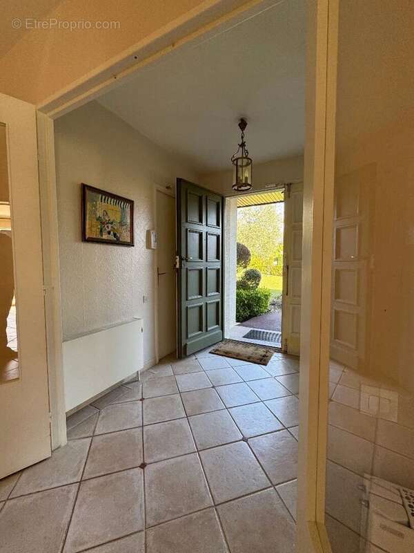 Maison à SAINT-NOM-LA-BRETECHE