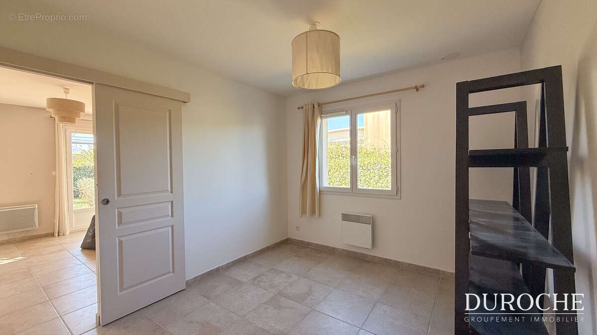 Maison à SAUVETERRE