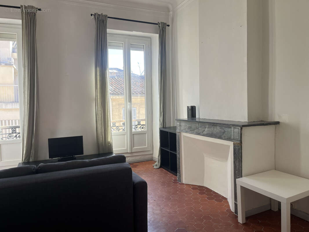 Appartement à MARSEILLE-6E