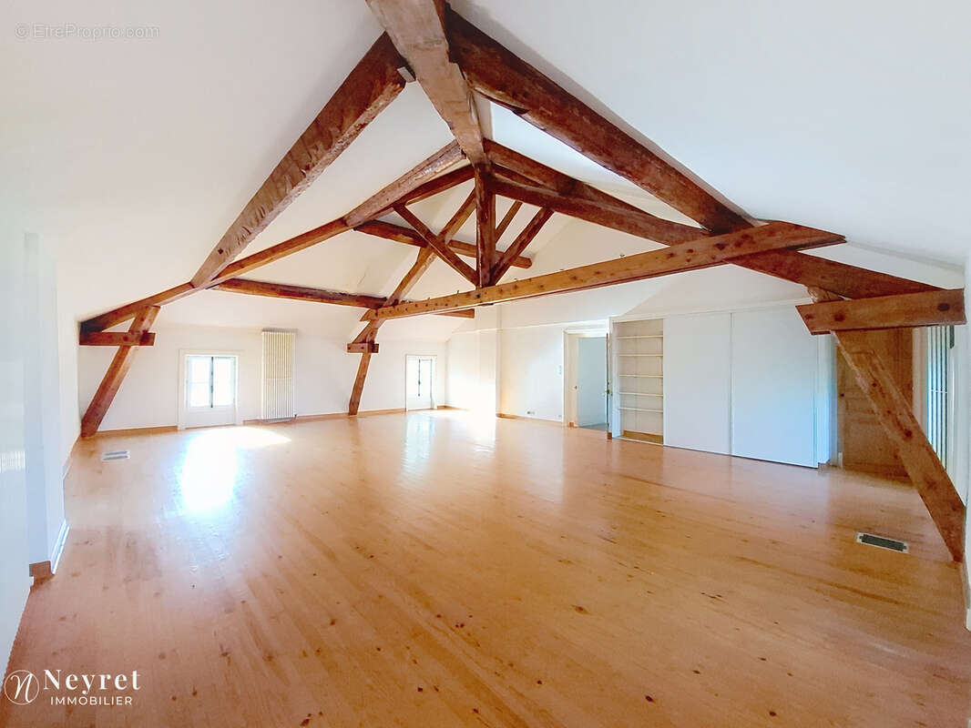 Appartement à VERNAISON