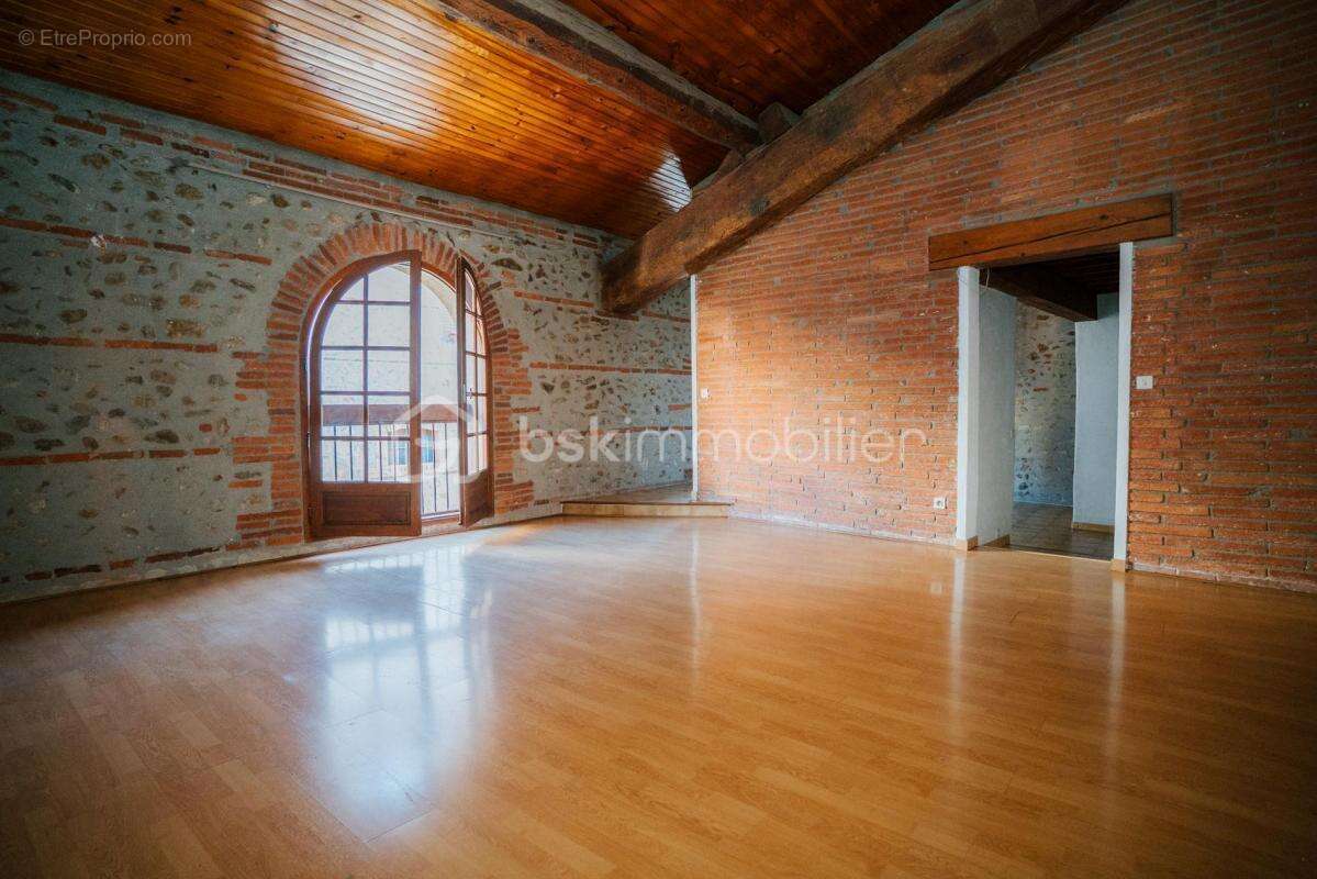 Appartement à BAGES