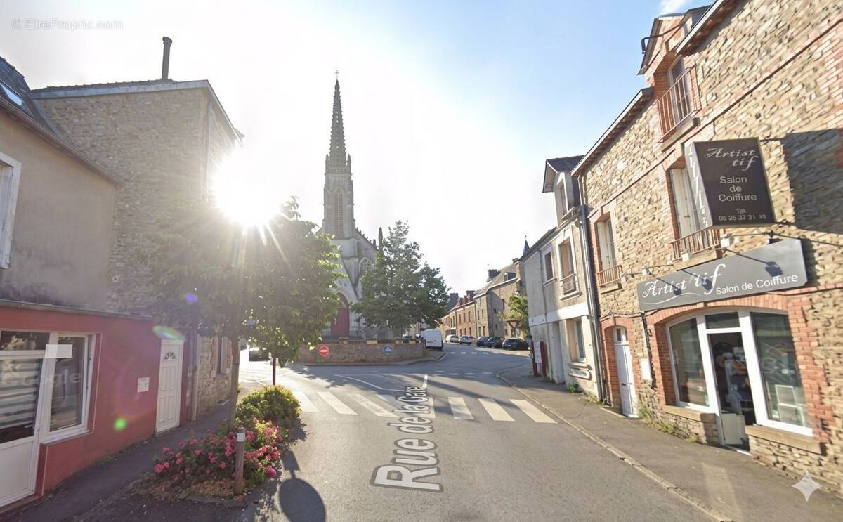 Terrain à BOURG-DES-COMPTES