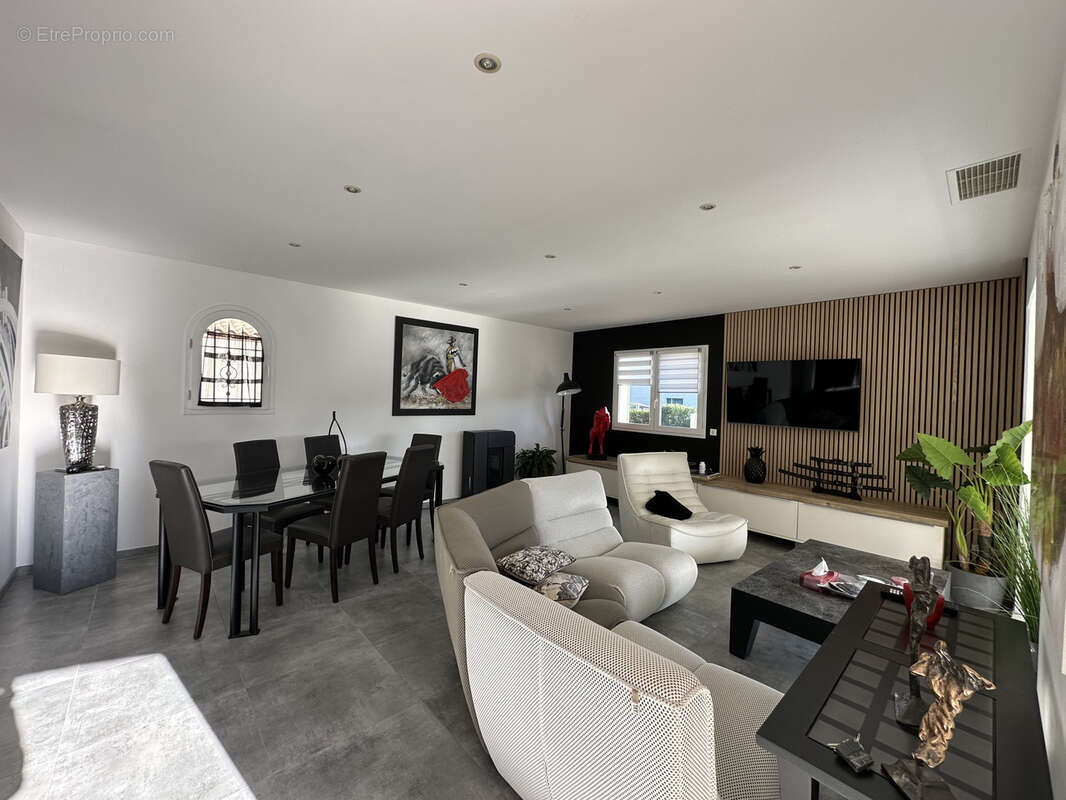 Maison à LATOUR-BAS-ELNE