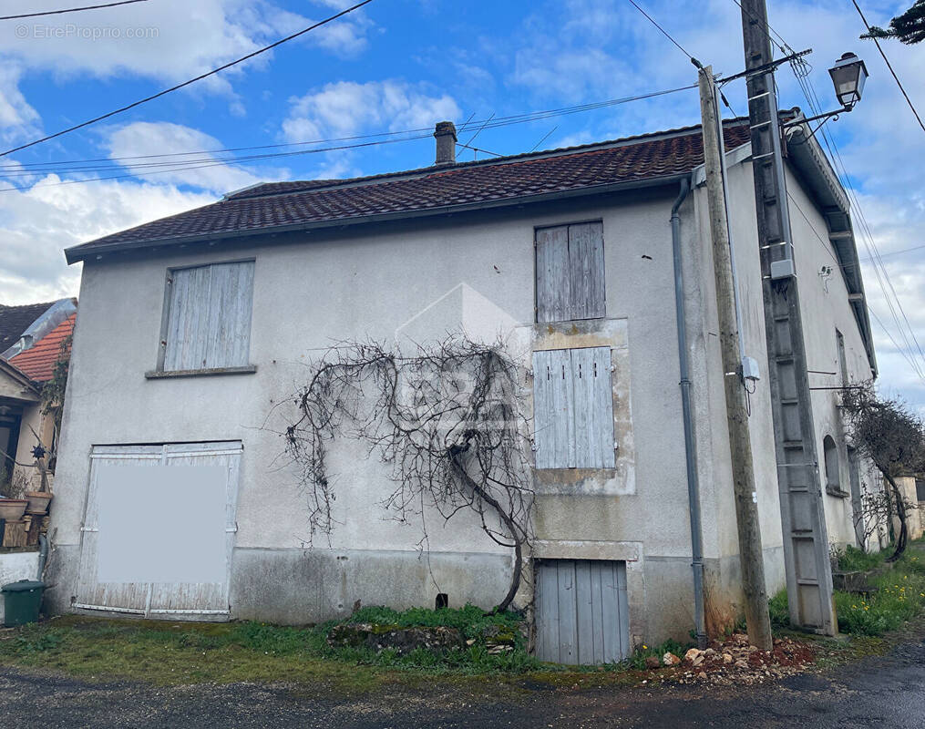 Maison à CUBJAC