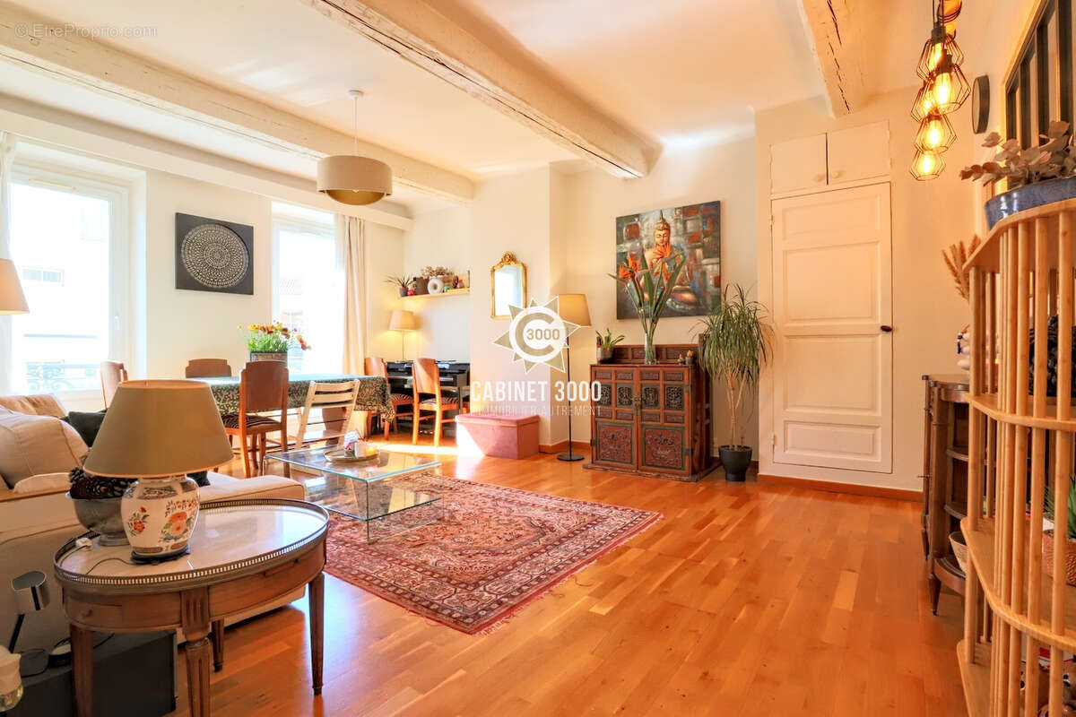 Appartement à HYERES