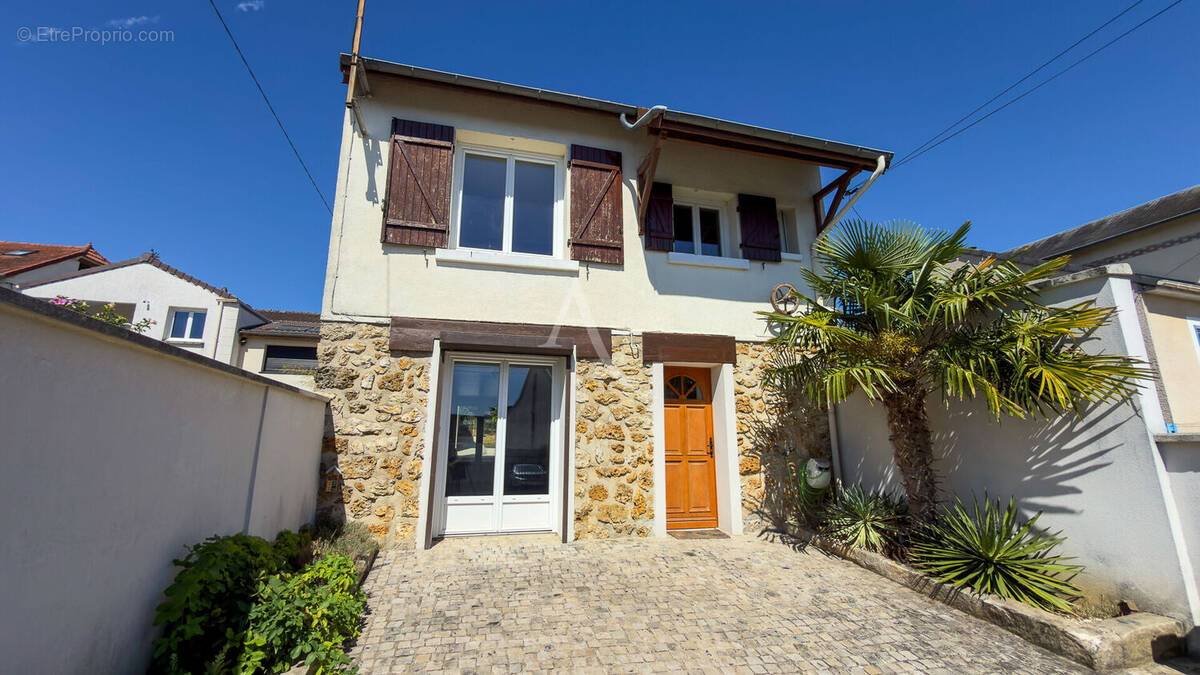 Maison à CROSNE