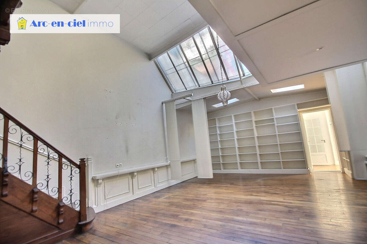 Appartement à PARIS-17E