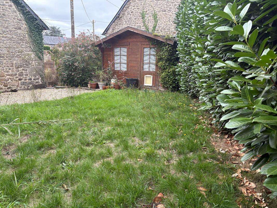 Maison à NOYAL-SOUS-BAZOUGES