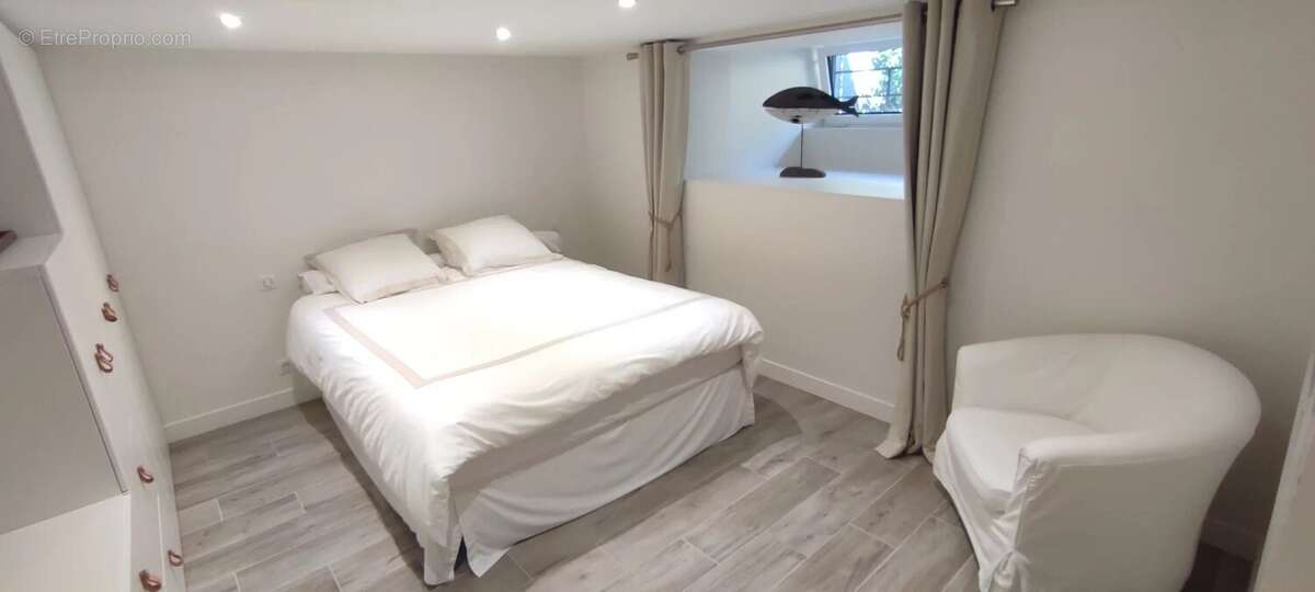 Maison à LE PERREUX-SUR-MARNE