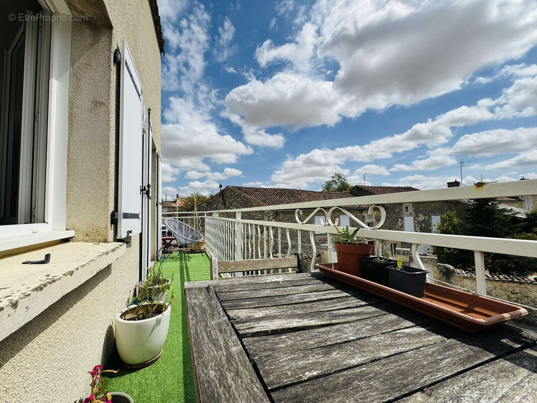 Appartement à CISSE