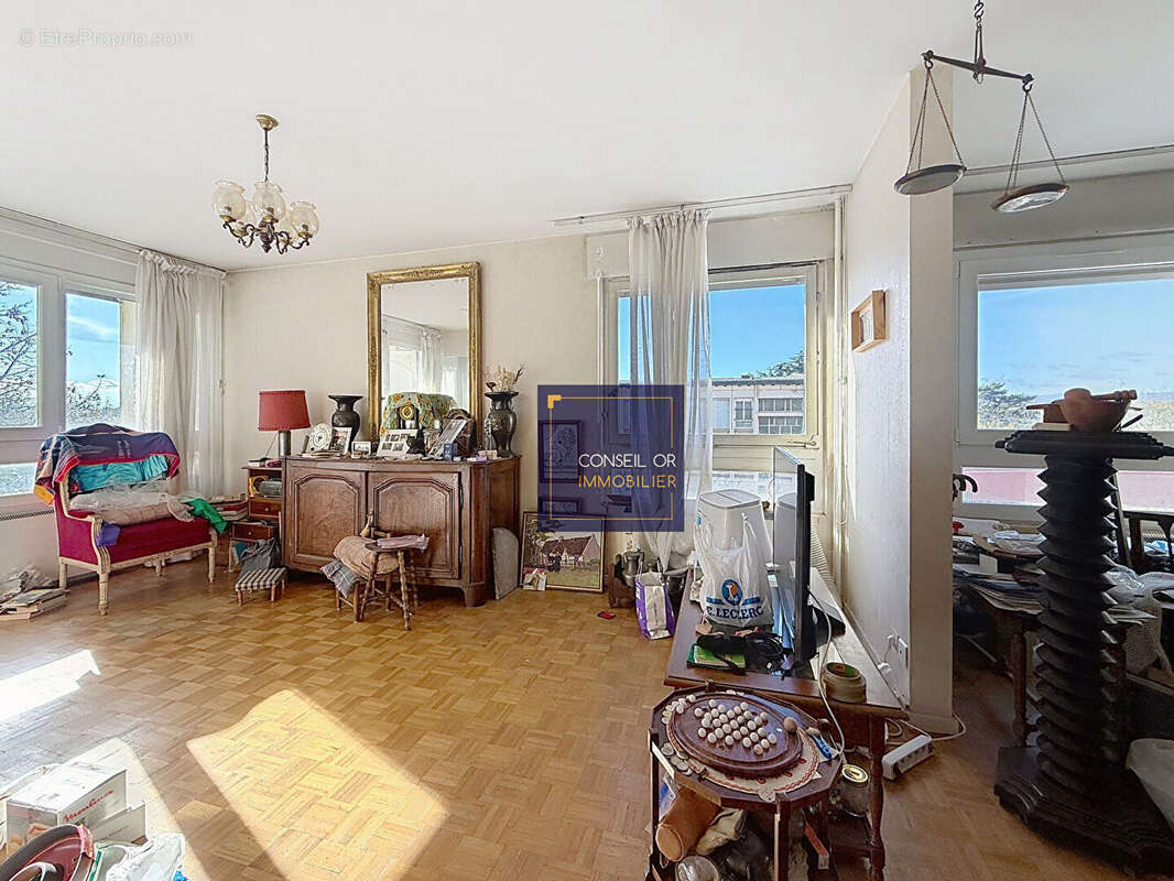 Appartement à OULLINS