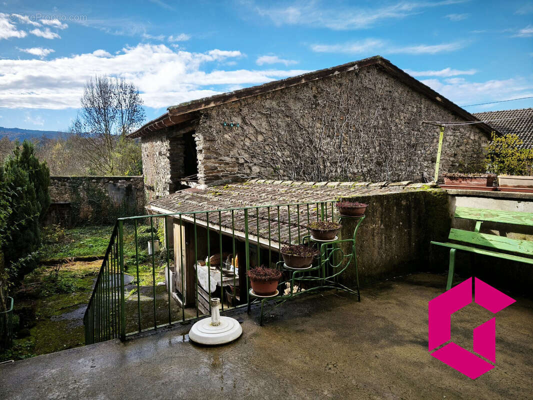 Maison à DORE-L&#039;EGLISE