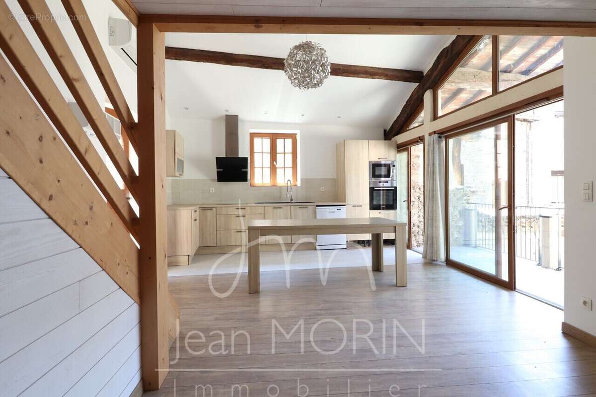 Maison à BEAUCHASTEL