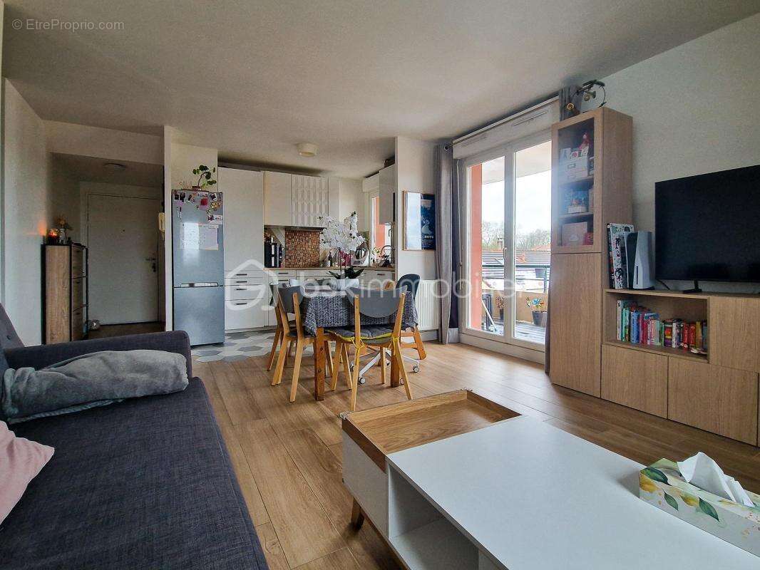 Appartement à EMERAINVILLE
