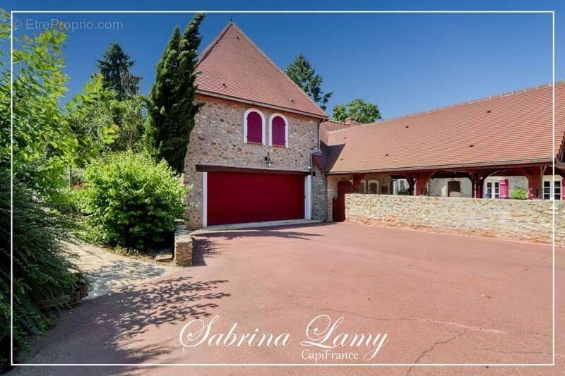  À Vendre : Élégante Propriété de Prestige en Pierre Meulière - 214 m² sur 2508 m² de Terrain - 5 chambres - photo 5