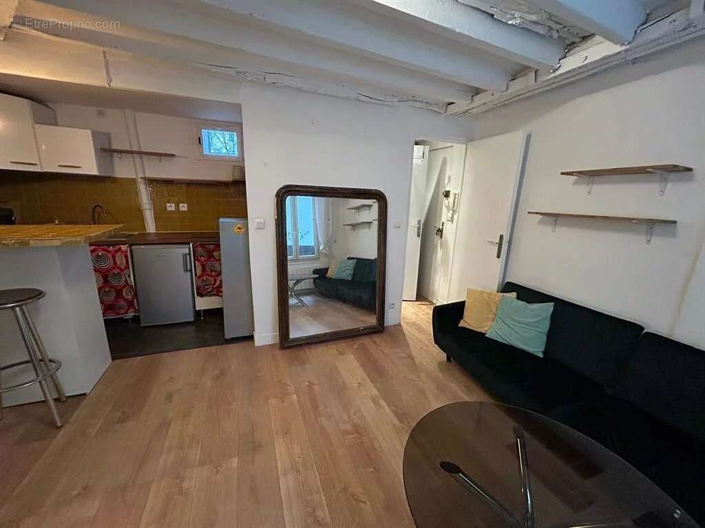 Appartement à PARIS-10E