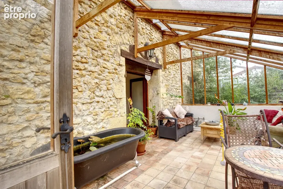 Magnifique grange rénovée avec piscine et plus d’un hectare de terrain, adapté à l’activité équestre ou petite ferme - photo 9