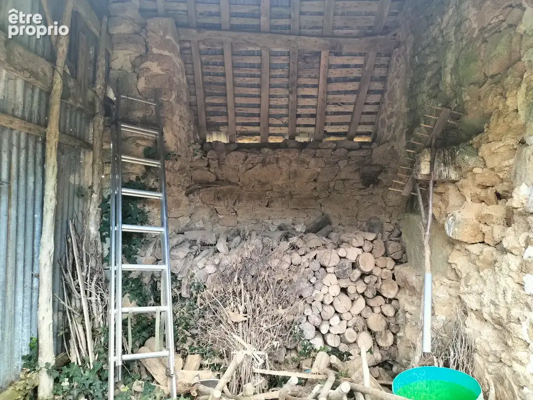 Commune de TRANS, en campagne, une maison en pierres à rénover intégralement. - photo 17