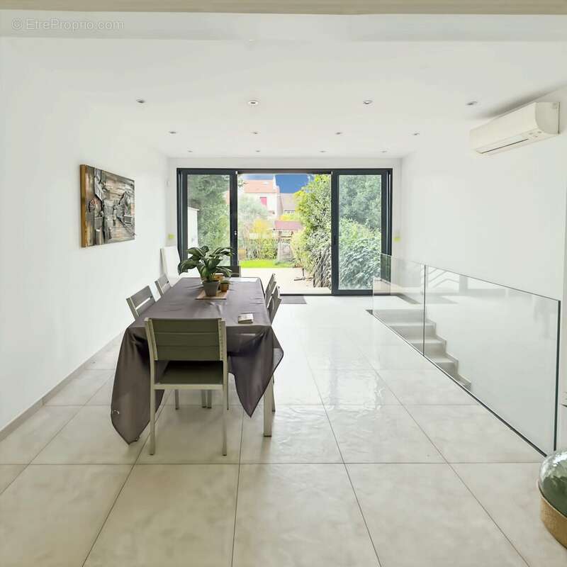 Maison à ROSNY-SOUS-BOIS