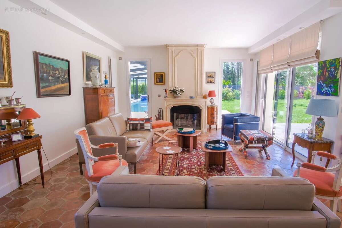 Propriété 280m² dans résidence  privée - photo 7