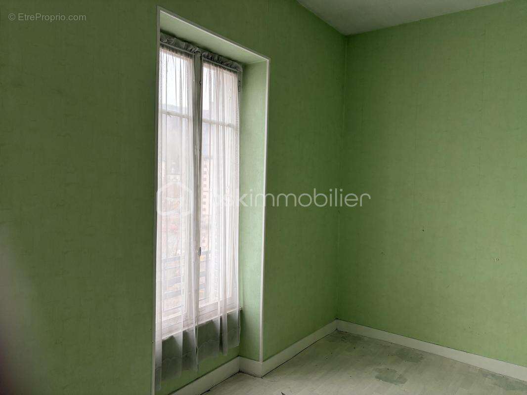 Immeuble 155 m² – Local commercial + 3 appartements – La Bourboule – 285 000 € FAI - photo 15