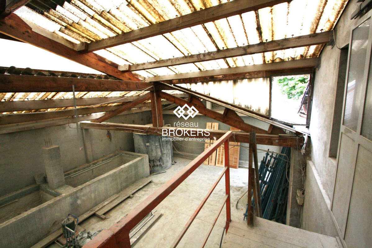 Commerce à MARSEILLE-11E