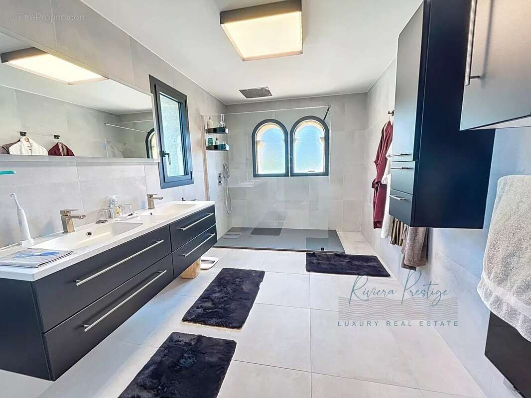 Maison à MOUGINS