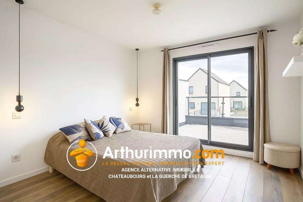 Maison à SAINT-ERBLON