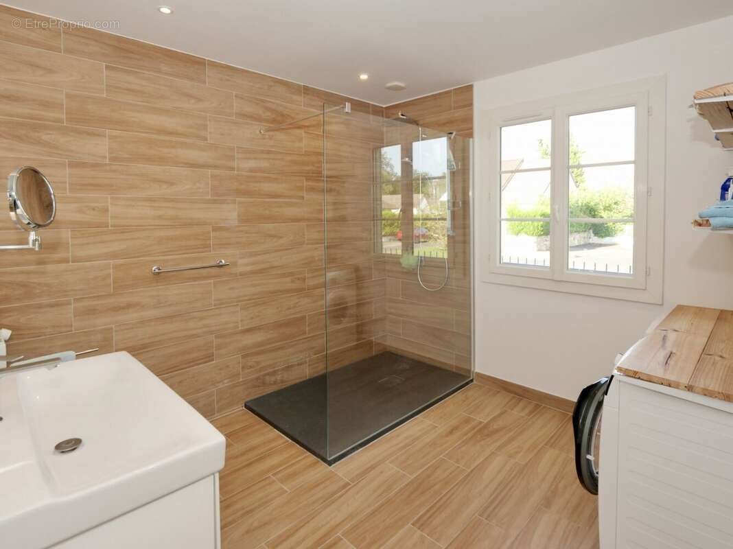 Maison à LE CHATELET-EN-BRIE