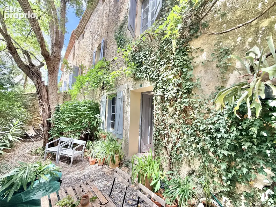Authentique maison en pierre divisée en trois maisons d'amis indépendantes au cœur du vignoble languedocien - photo 2