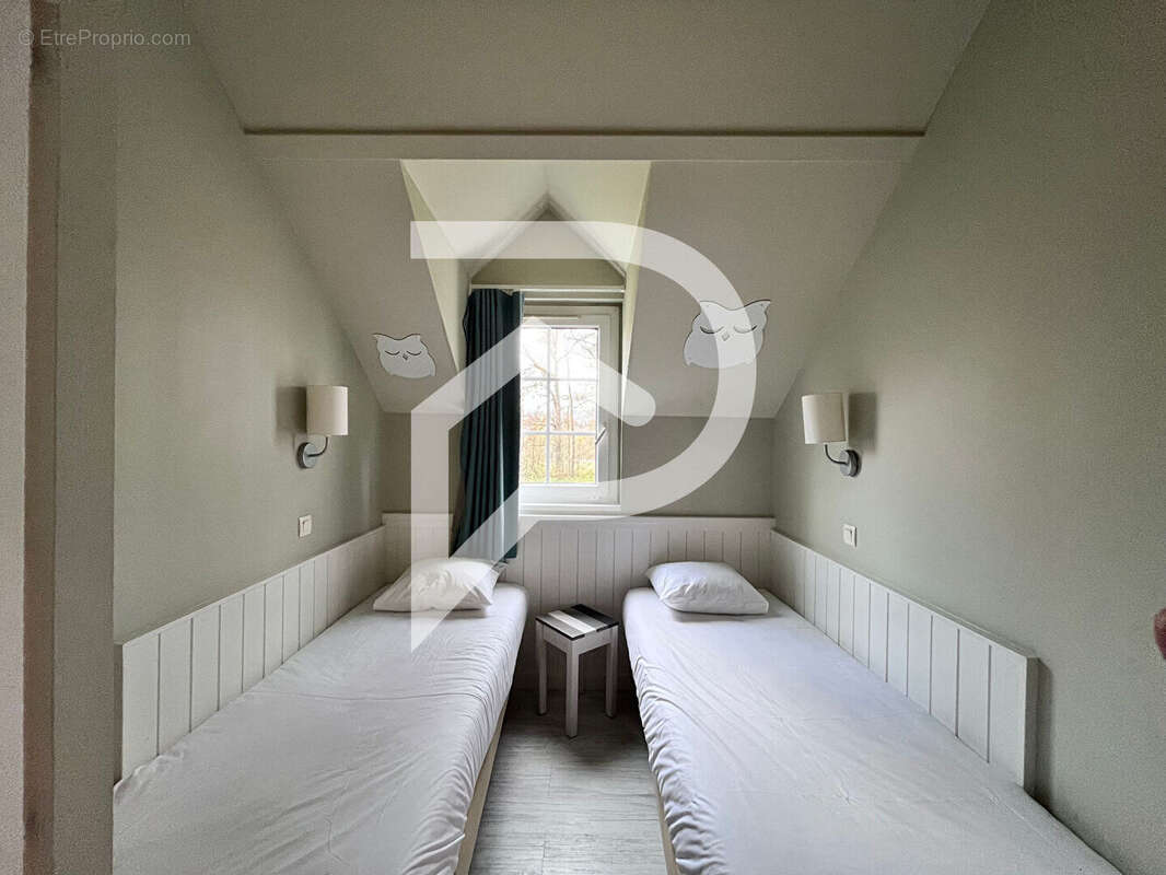 Maison à CHAMOUILLE