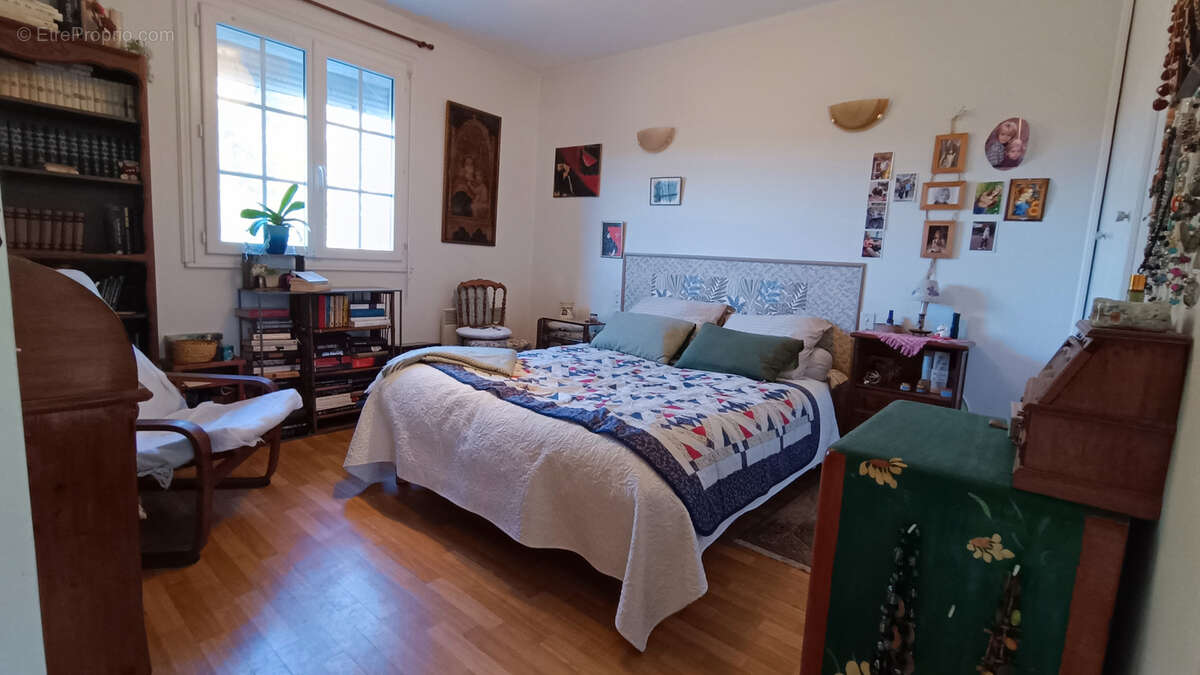 Maison à LA CHAPELLE-GONAGUET