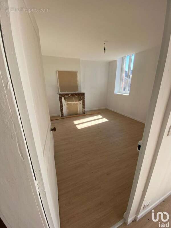 Photo 5 - Commerce à SENNELY