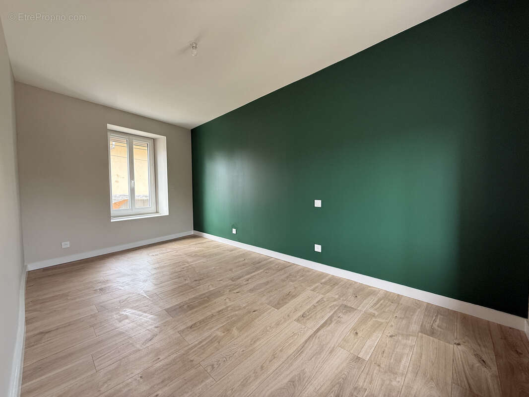 Maison à NEUVILLE-DE-POITOU