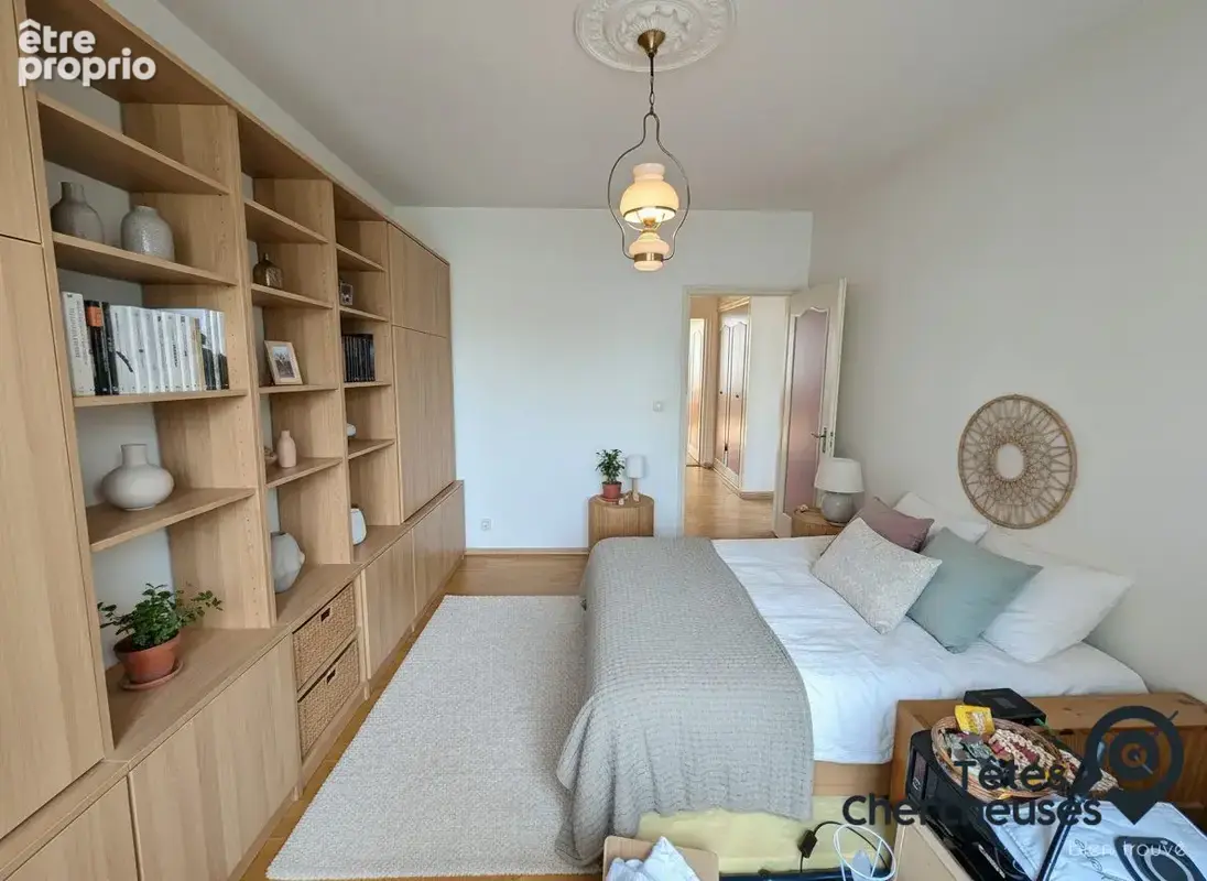 Chambre 01 (IA)