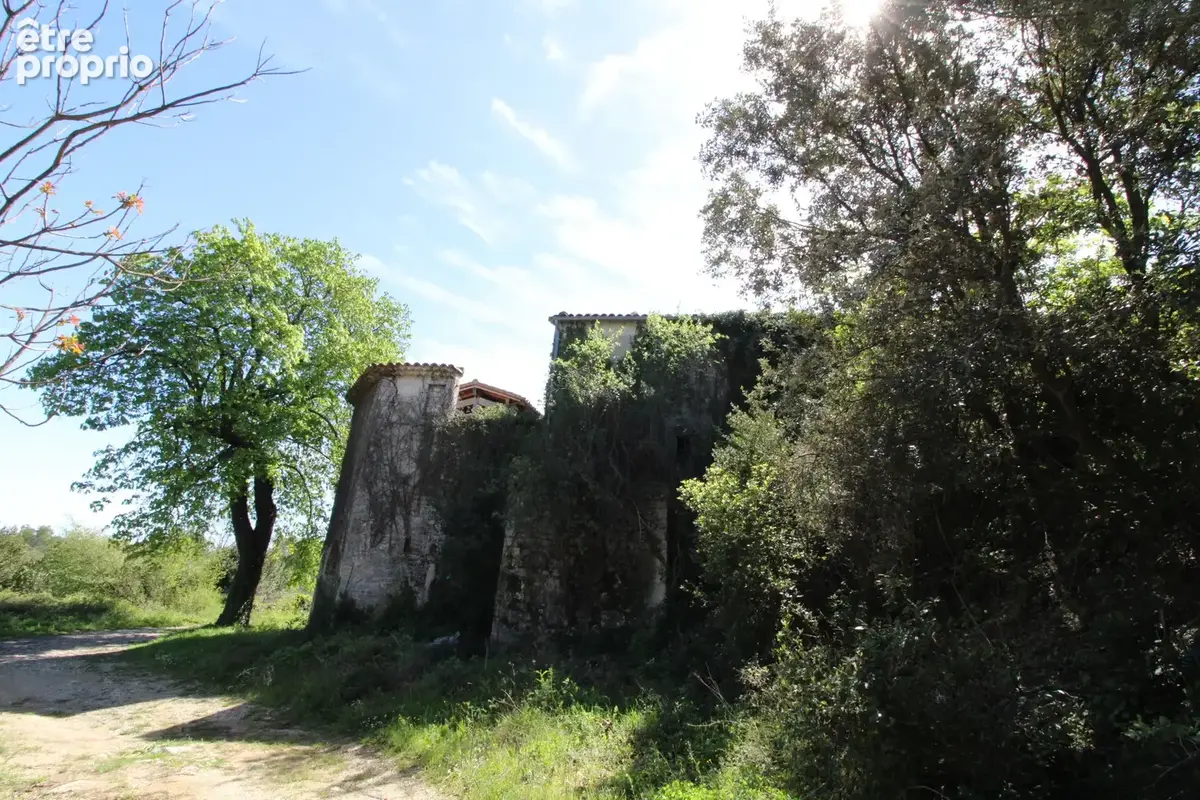 Mas de 2500 m2 sur 26 hectares. - photo 55