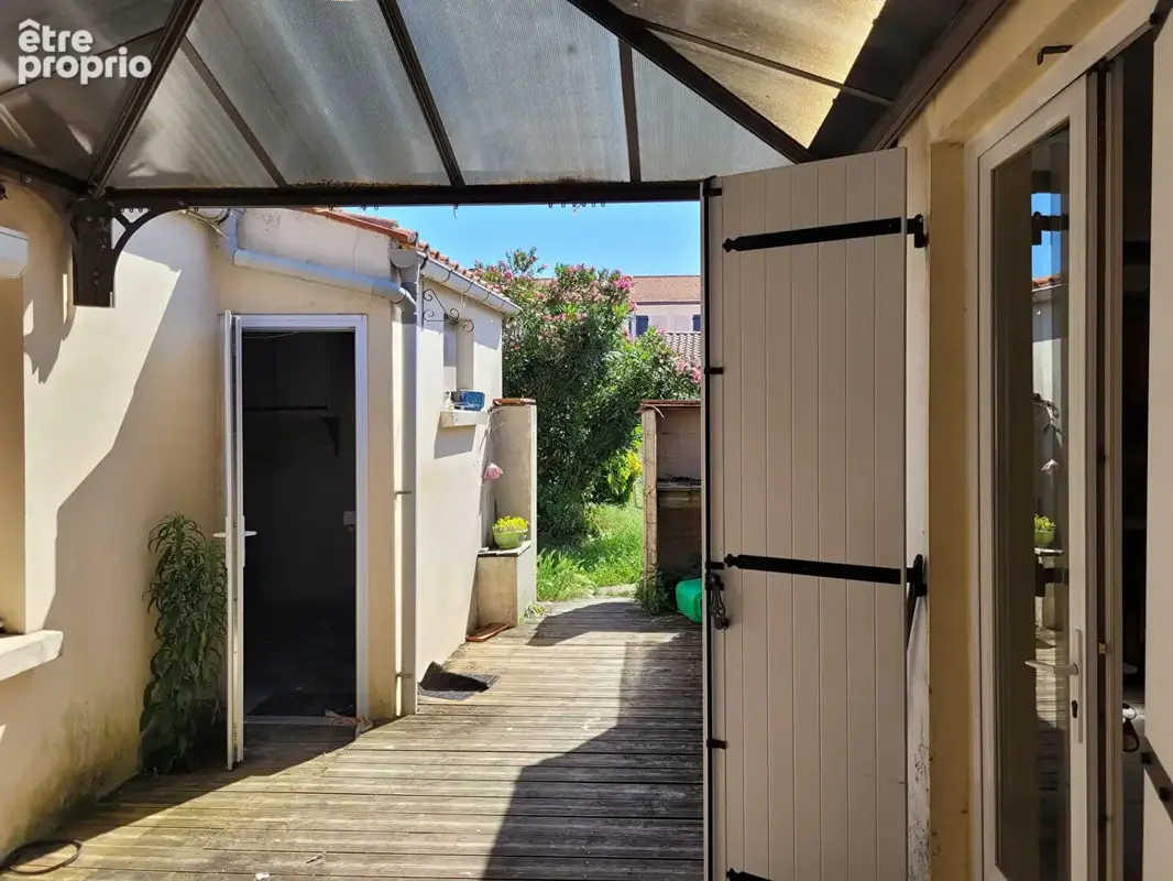 ROCHEFORT secteur chante alouette - maison double accès de 105 m²  de type 4 - jardin de 622 m² - photo 12