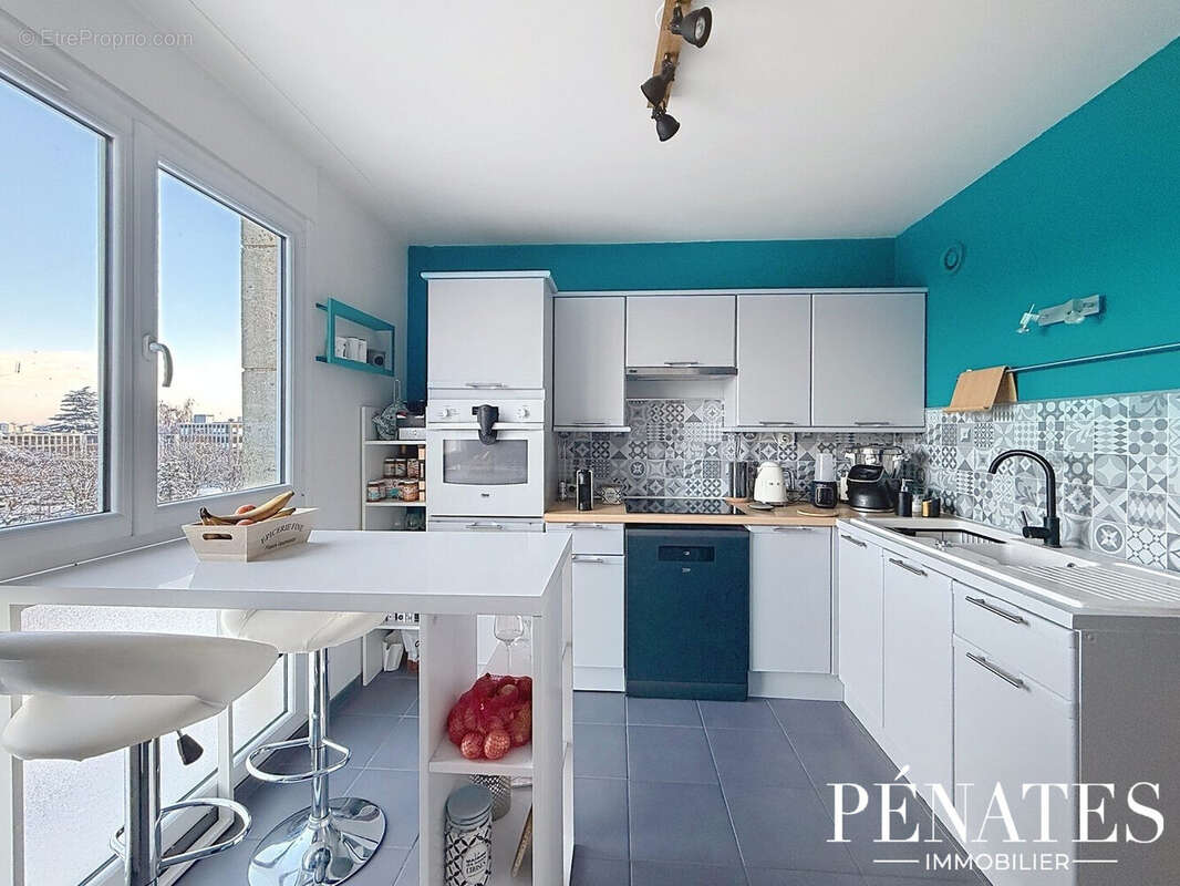 Appartement à MONT-SAINT-AIGNAN