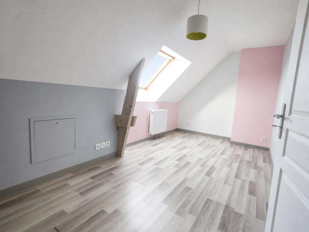 Maison de 7 pièces de 155 m² à Montreuil-au-Houlme - photo 10