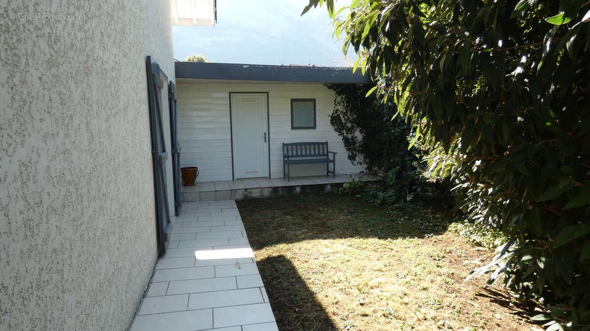 Villa 6 pièces   204 m2   5 chambres   piscine   drumettaz-clarafond - photo 51