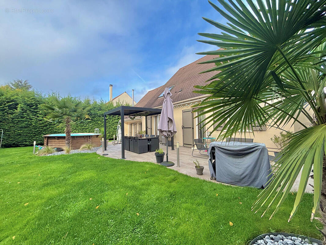 Maison à LA QUEUE-EN-BRIE