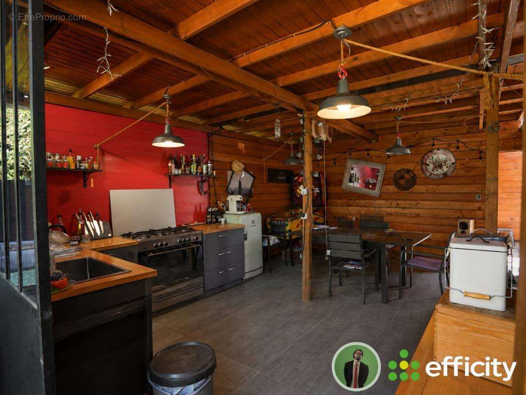 Maison 230 m² à Montmerle-Sur-Saone  - photo 18