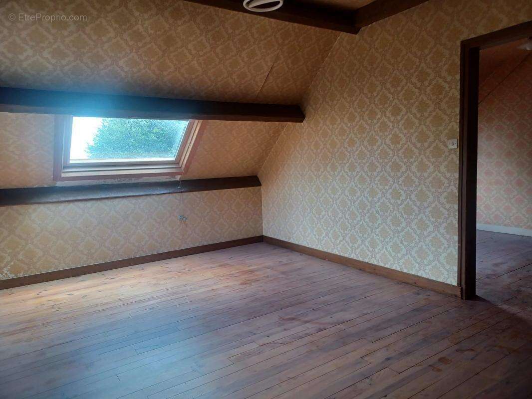 Maison à CARHAIX-PLOUGUER