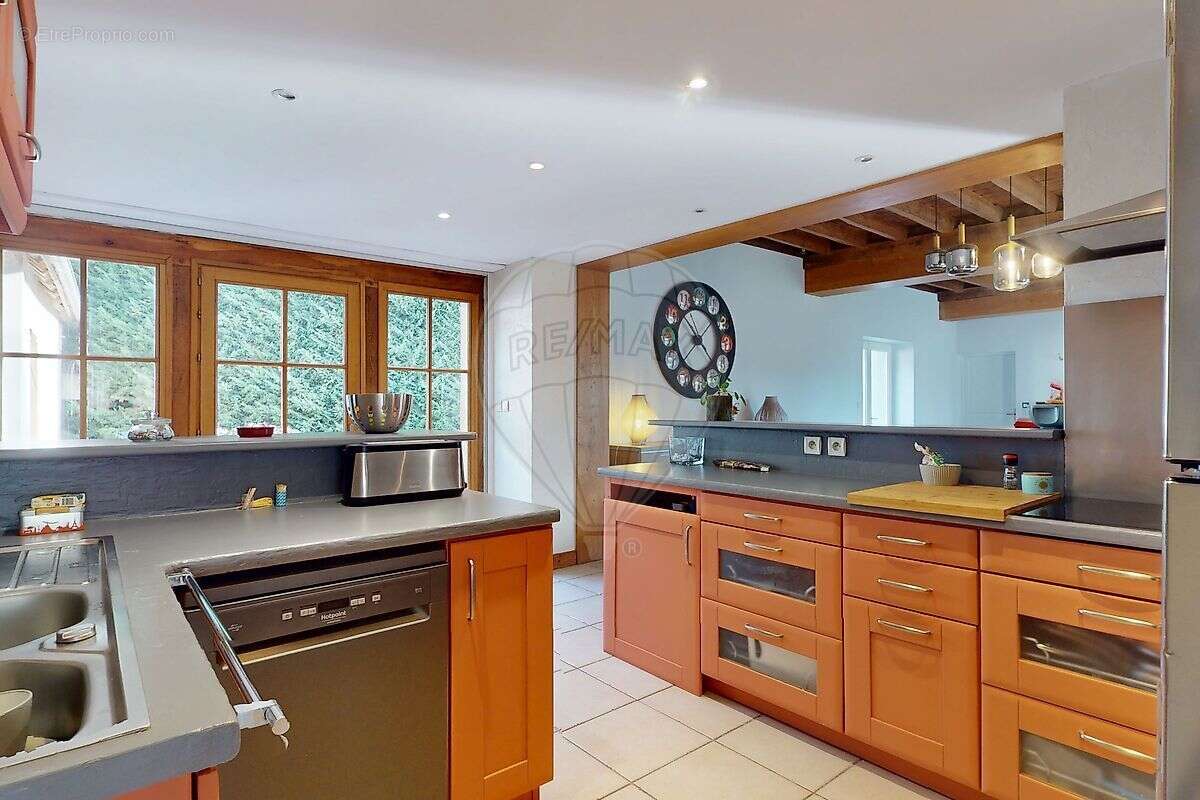 Maison à SAINT-JEAN-DE-BRAYE