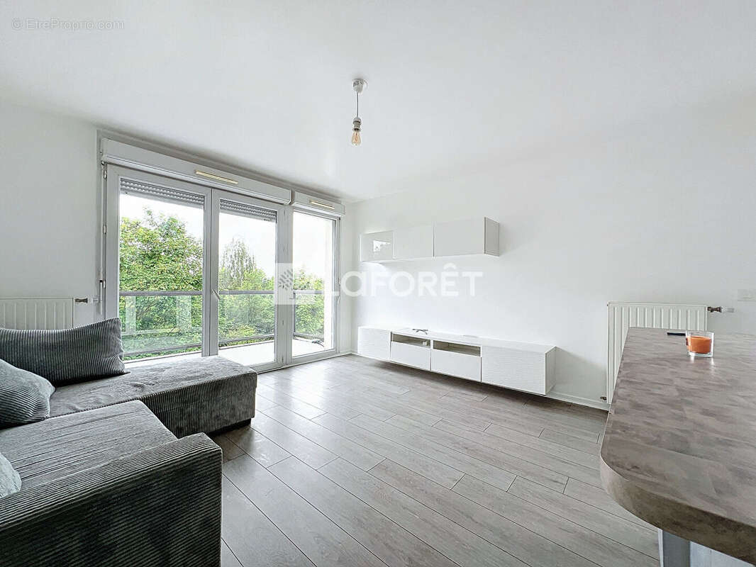 Appartement à MOISSY-CRAMAYEL
